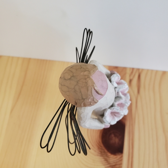 Willowtree Angel of Spring - Picture 8 of 9